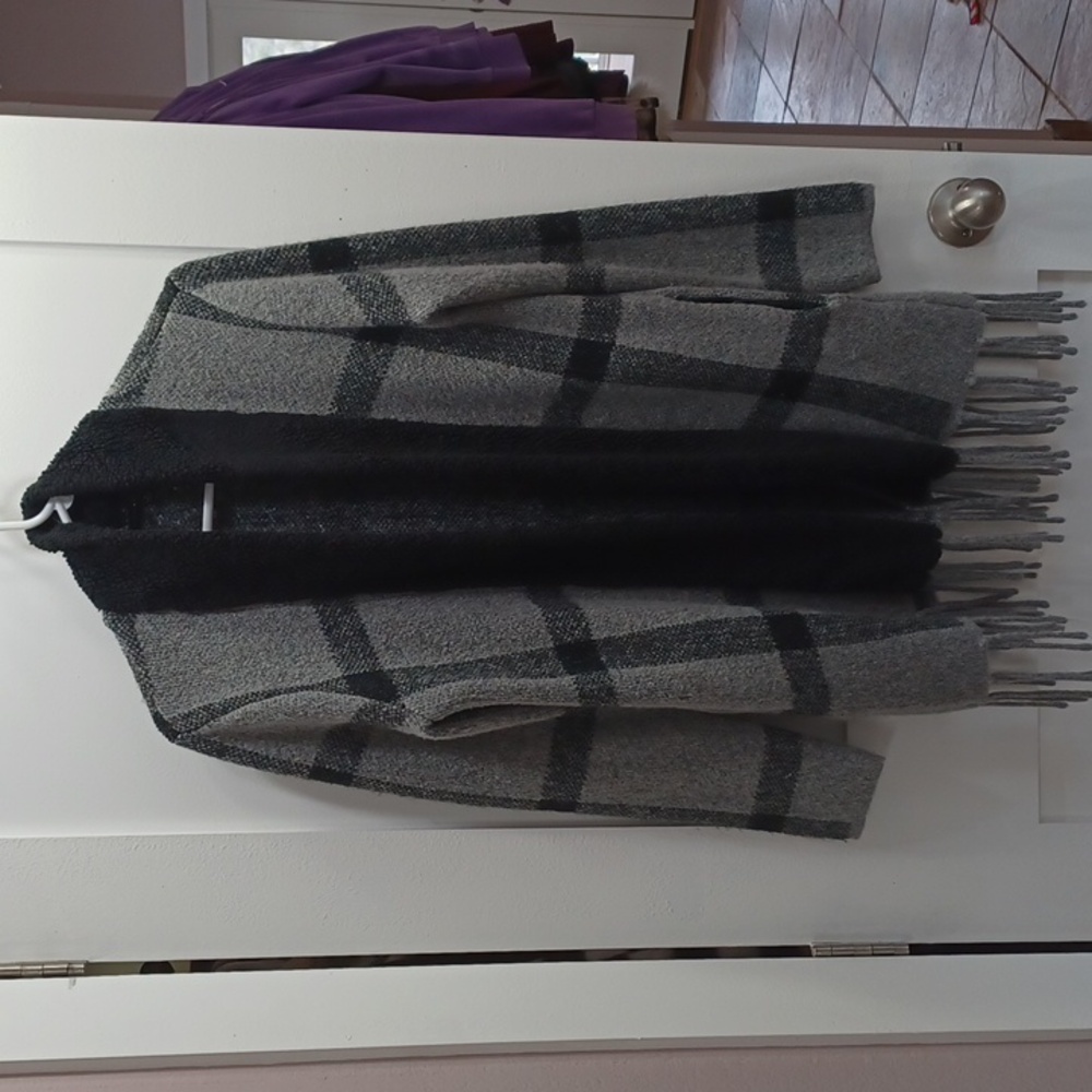 FANCY Plaid Stripes Long Cardigan Sweater Wrap with Pockets & Fringe, Medium
